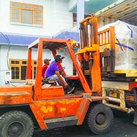 Jasa Pengiriman Barang Murah darat, laut dan udara